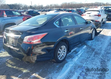2015 Nissan Altima 2.5 S z USA, uszkodzony, nr VIN 1N4AL3AP9FC246518
